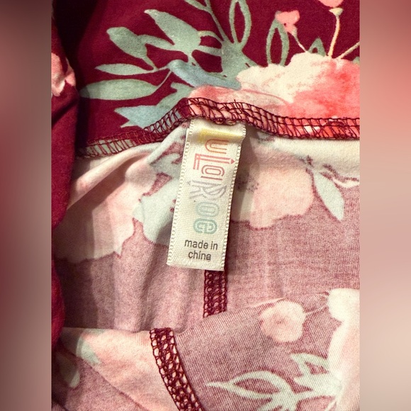 LuLaRoe Floral Heart Leggings One Size Burgundy Pink Valentines Stretch OS - Picture 6 of 8